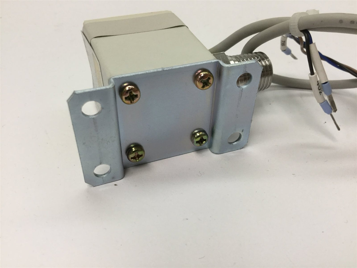 Used SMC ISE5B-02-67L Pressure Switch, Pressure Rating: 1.5MPa Max, Output: PNP 80mA