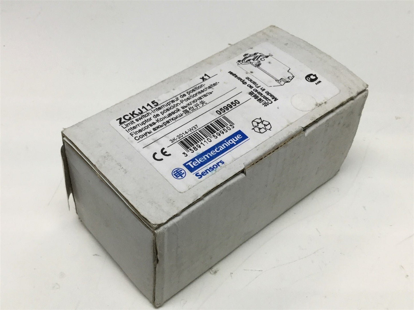 New Telemecanique ZCKJ115 OsiSense XCKJ Limit Switch High Temp Body 3A @ 240VAC