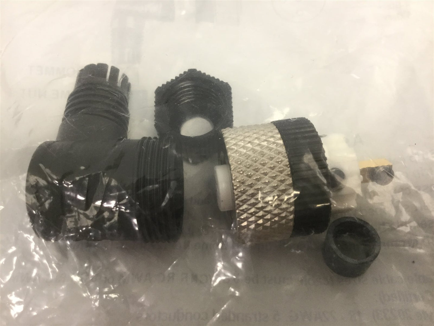 New Mencom MDC-5FP-FW07-R Female Right Angle 5 Pin Connector, Voltage: 250V AC/DC 4A