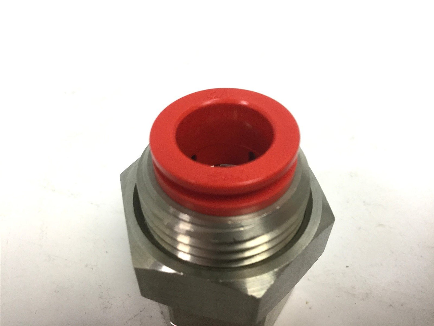 New SMC KQE13-37-X23 One Touch Fitting Union, 1-Touch Stainless 1/2" NPT