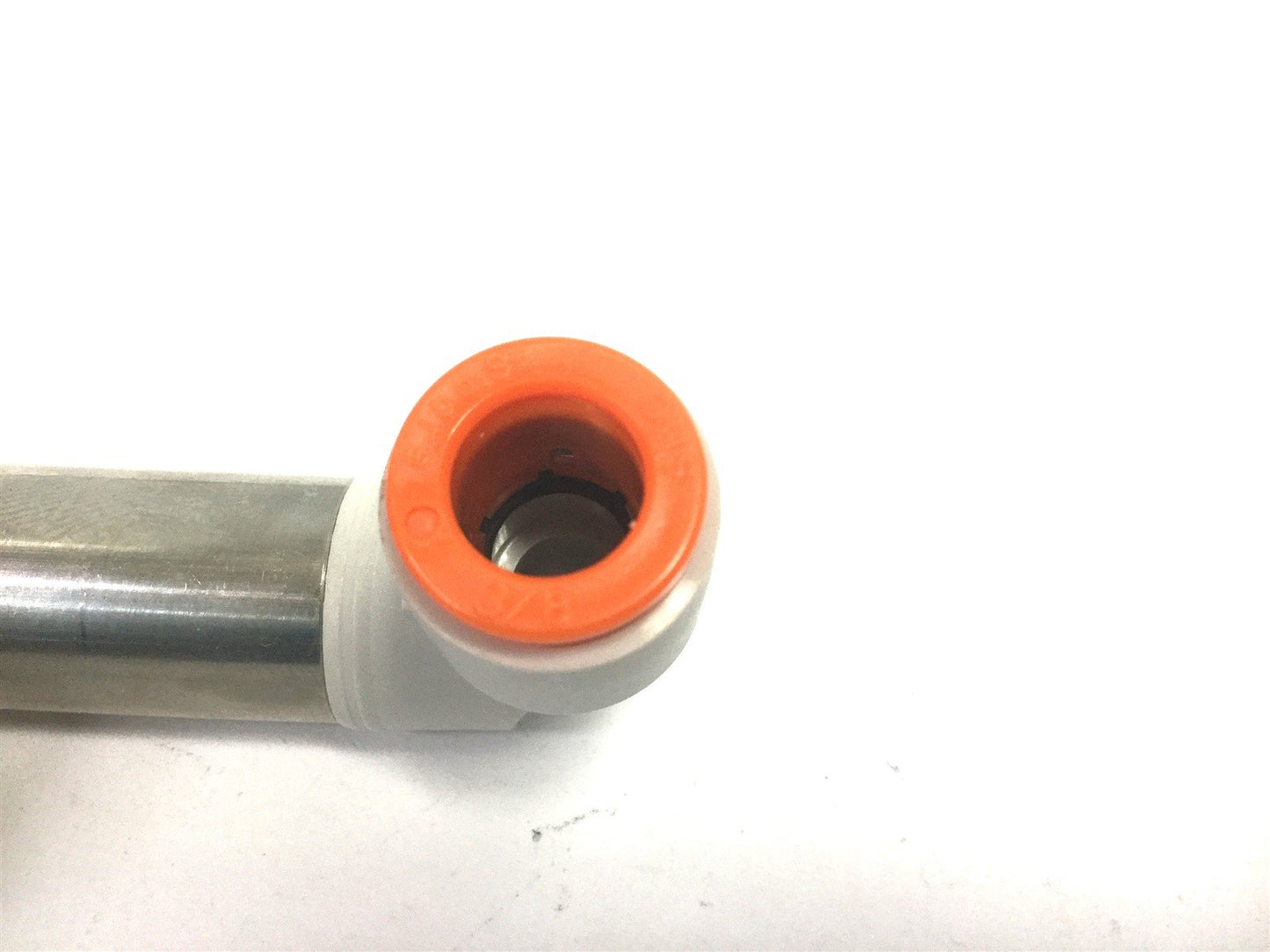 New – Open box Lot of 8 New SMC KQ2L11-14-X225 Solenoid Valve Fittings, Ports: 3/8" Tube