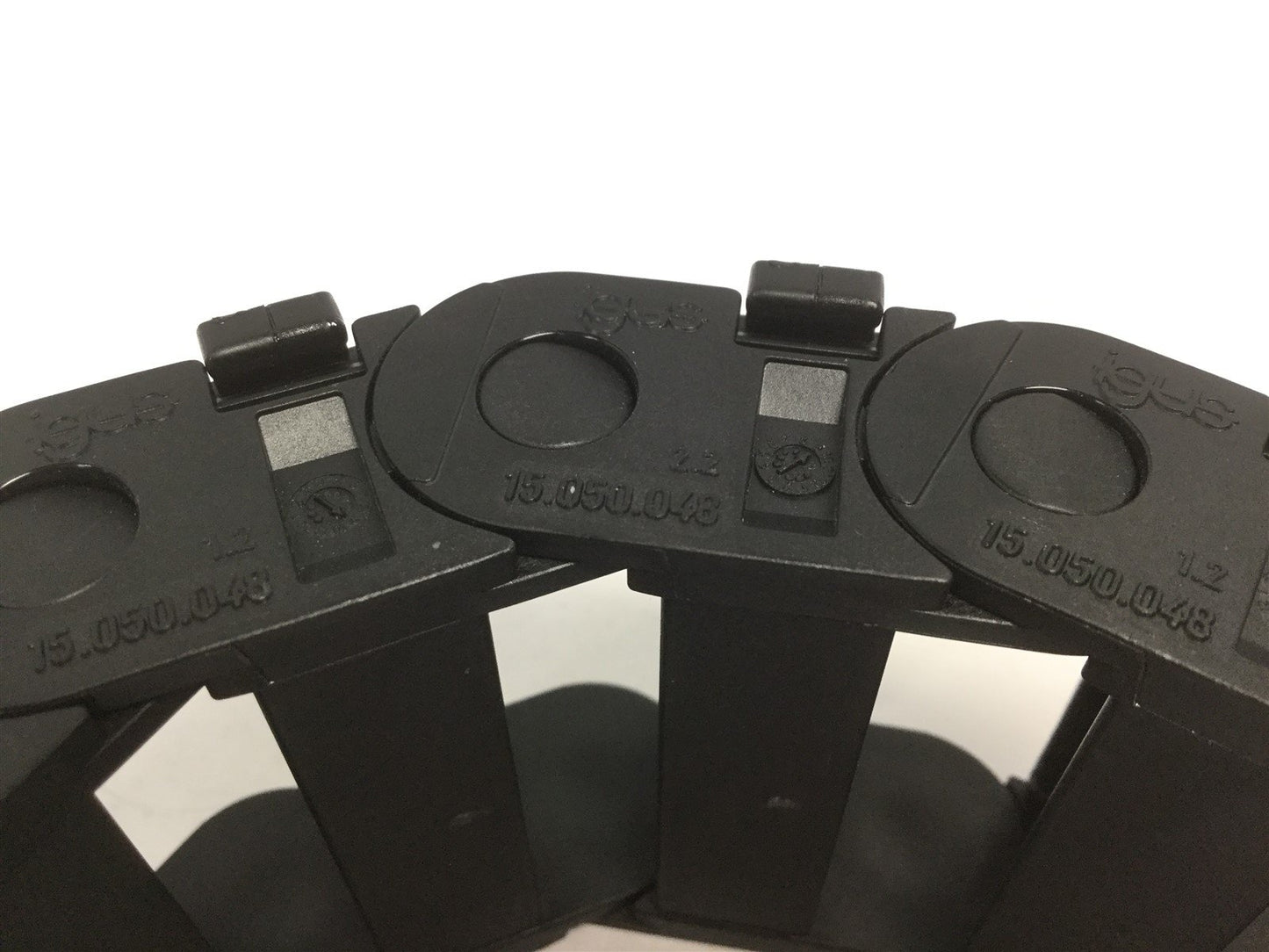 Used Igus B15i-050-048 Energy Chain, Bend Radius: 48mm Inner Width: 50mm Length: 40"