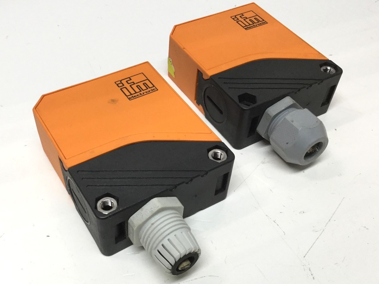 Used Lot of 2 IFM Efector OL5001 OLP-FPKG Photoelectric Sensor Switch 0.3-5m Range