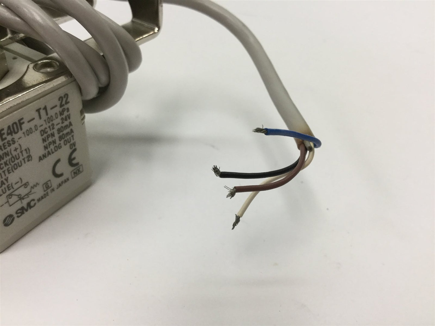 Used SMC ZSE40F-T1-22 Vacuum Switch, Pressure Range: -100 to 100kPa, Voltage 12-24VDC