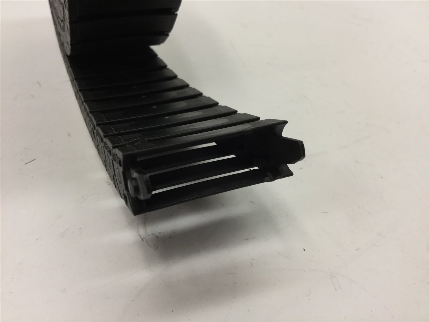 Used Kabelschlepp 0132.3028 Cable Carrier, Length: 1.22m, Inside: 9.5mm x 30mm