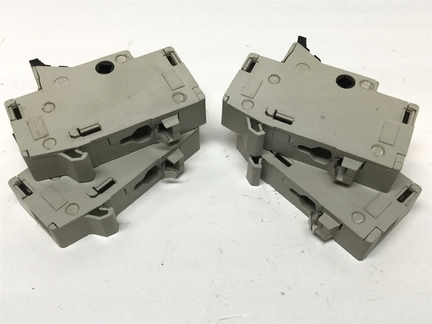 Used Lot of 4 Telemecanique DF6-AB10 Fuse Holders DIN Blocks, Class M, 700VAC 30A