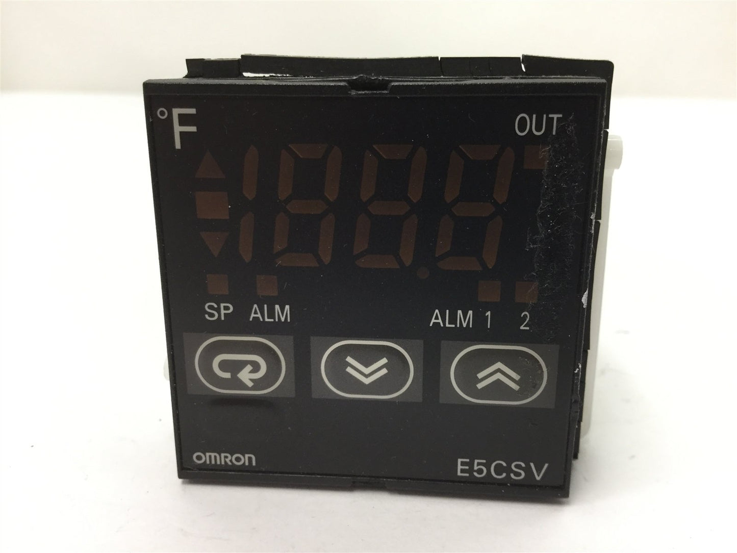 Used Omron E5CSV-Q1T-F Temperature Controller, Thermocouple Input, Supply: 100-240VAC