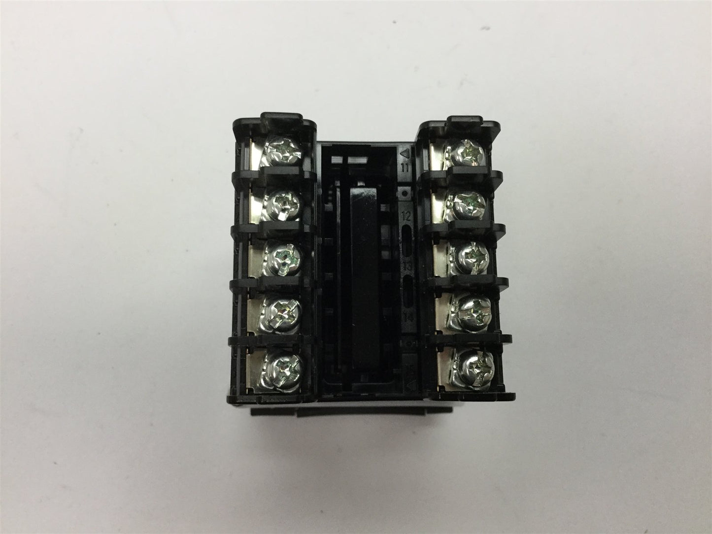 Used Omron E5CSV-Q1T-F Temperature Controller, Thermocouple Input, Supply: 100-240VAC