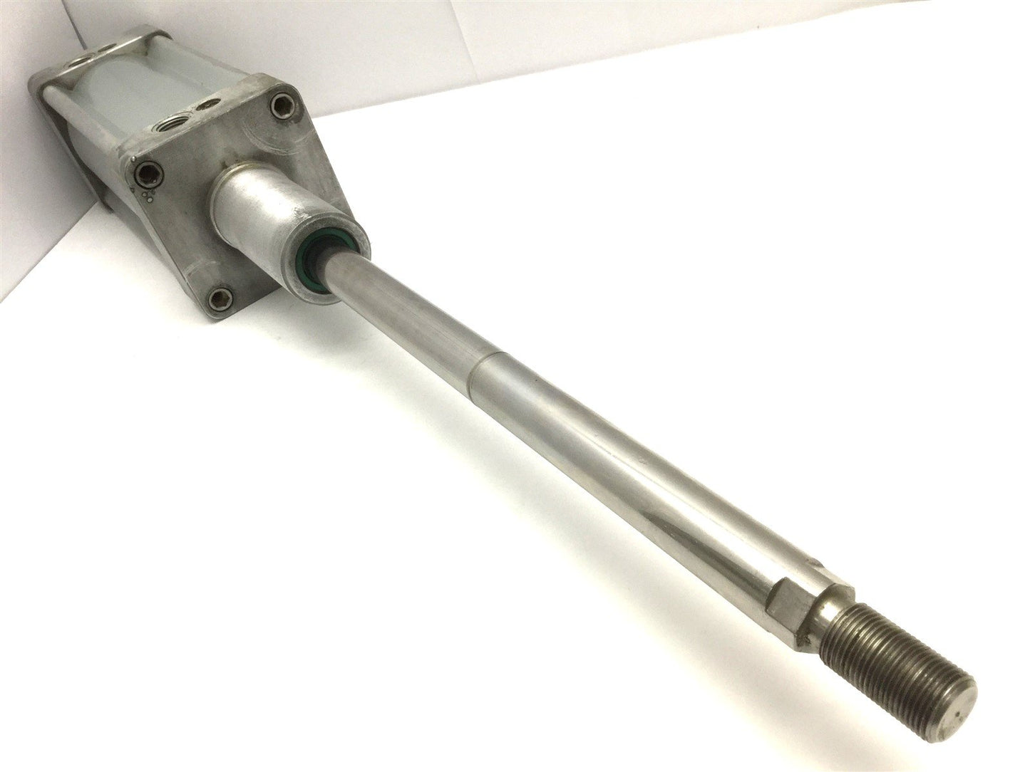 Used Pneumatic Tie Rod Cylinder, Air Cushions, Rod: 1", Travel: 6.25", Ports: 1/2 NPT