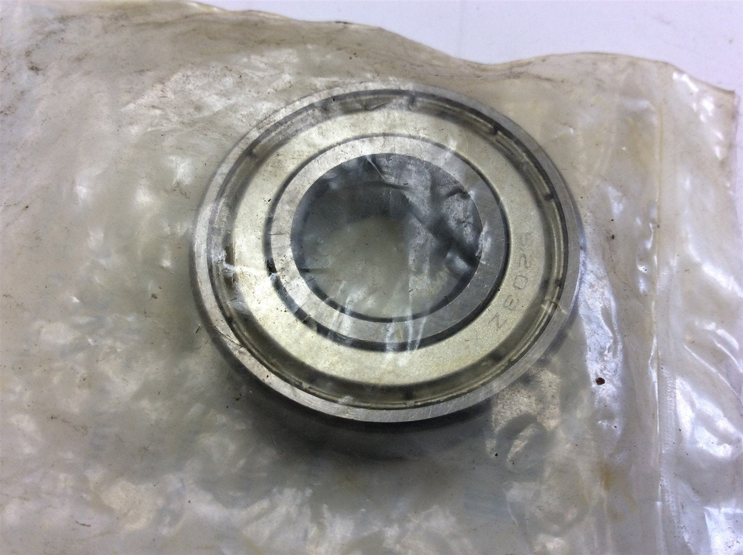 New Lot of 4 Dayton 1ZGG6 Precision Ball Bearings 17mm 40mm 12mm Lubricated Steel