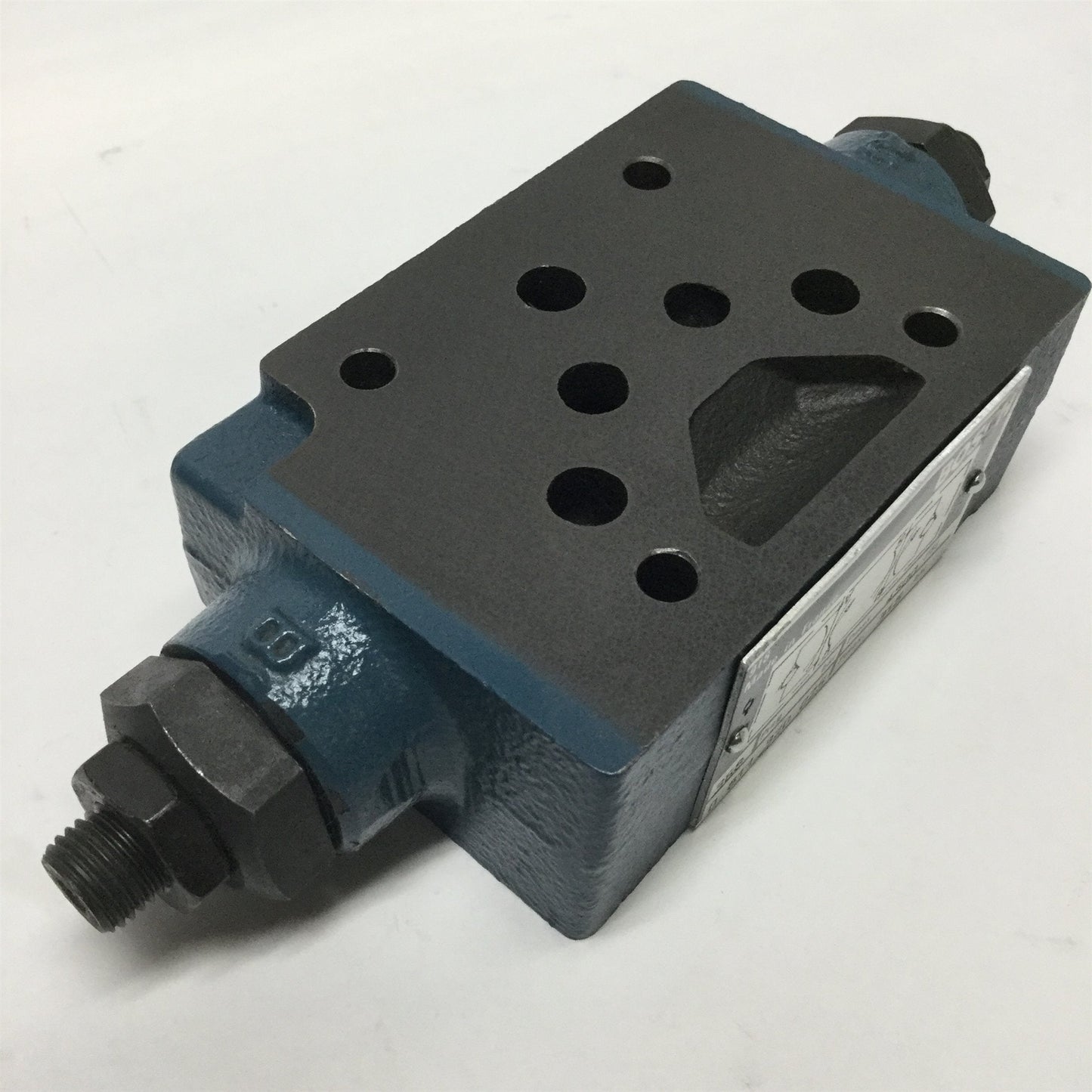 New – Open box Bosch 0 811 320 025 Modular Hydraulic Throttle Check Valve, Meter I/O Reversible