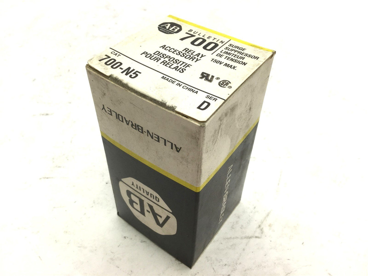 New Lot of 5 New Allen Bradley 700-N5 Surge Suppressors, Max: 150V, Series: D