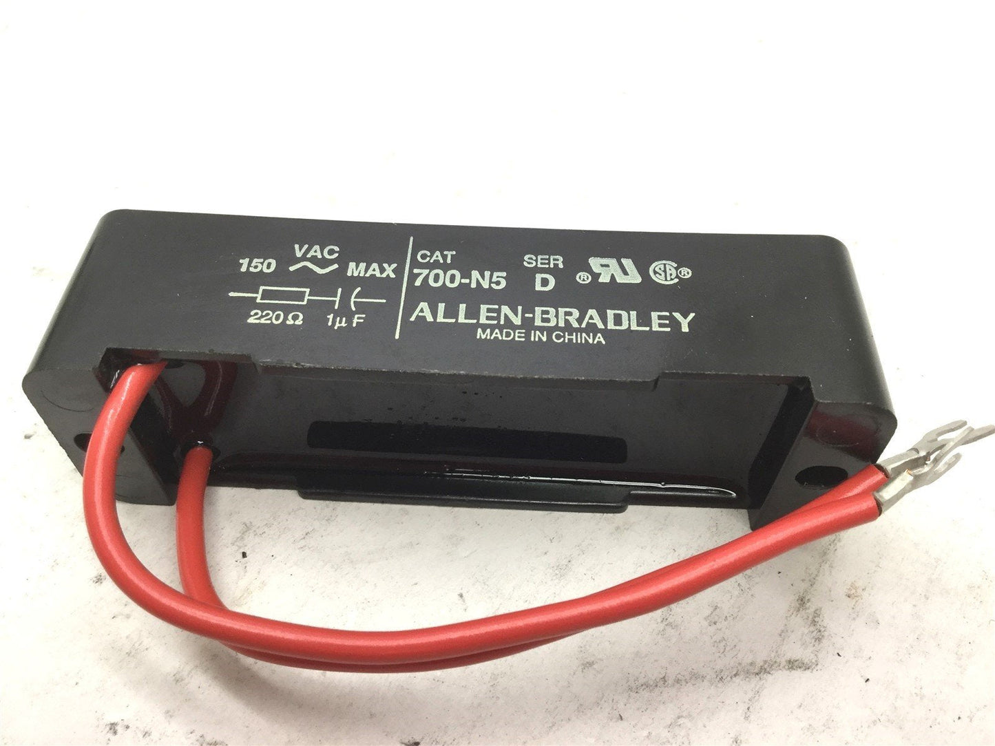 New Lot of 5 New Allen Bradley 700-N5 Surge Suppressors, Max: 150V, Series: D