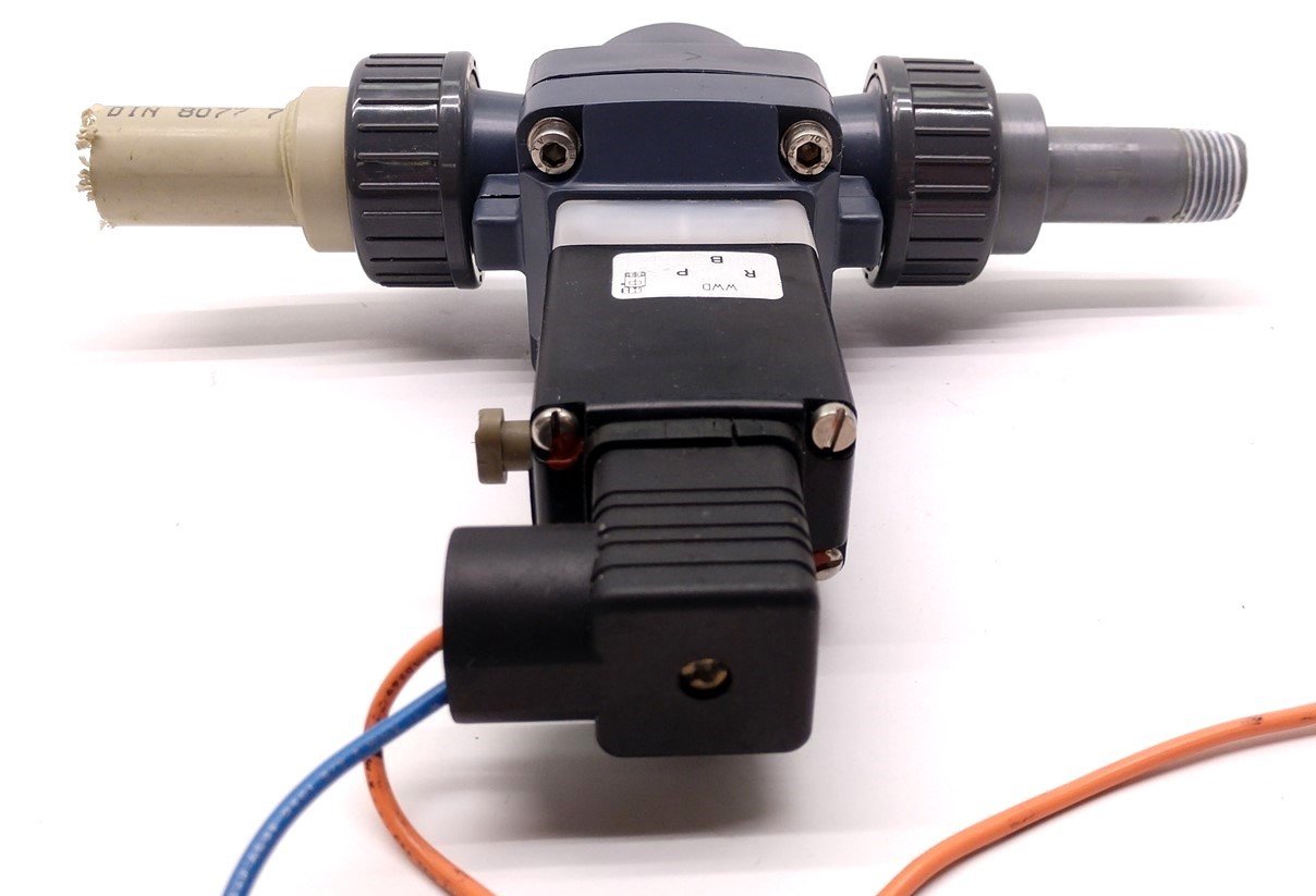 Used Burkert 0142 00454146 Solenoid Valve, 120V, 60Hz, 5W, Pmax 87 PSI w/Flying Leads