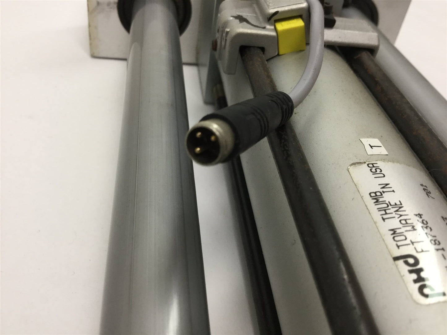 Used Phd ML-187364 Pneumatic Guide Cylinder, Stroke: 6.75", With 2x Position Sensors