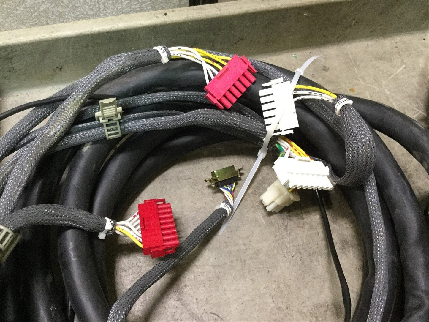 Used Kawasaki JS005 Robot Arm Power and Feedback Cables 50979-1572L05 50979-1573L05