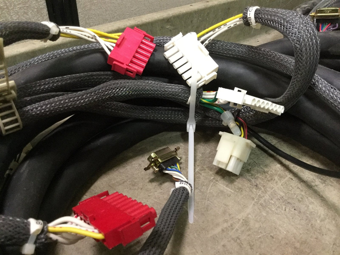 Used Kawasaki JS005 Robot Arm Power and Feedback Cables 50979-1572L05 50979-1573L05