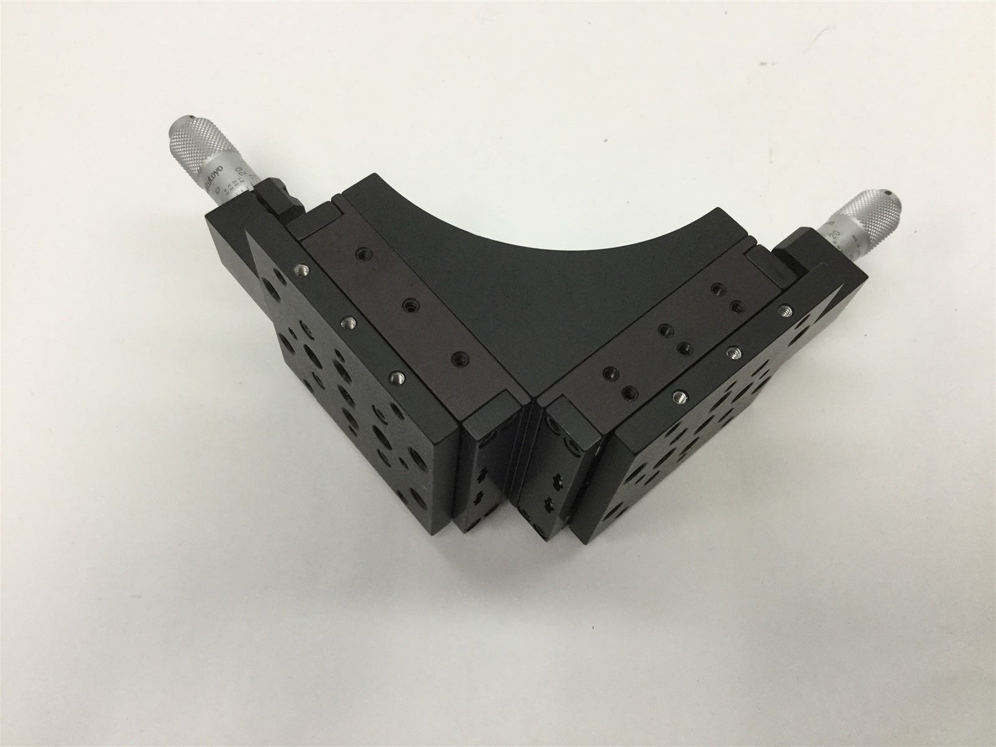 Used 2-Axis Linear Stage, Travel: 0.5" per Axis, Stage Dimensions: 2.41" x 2.41"