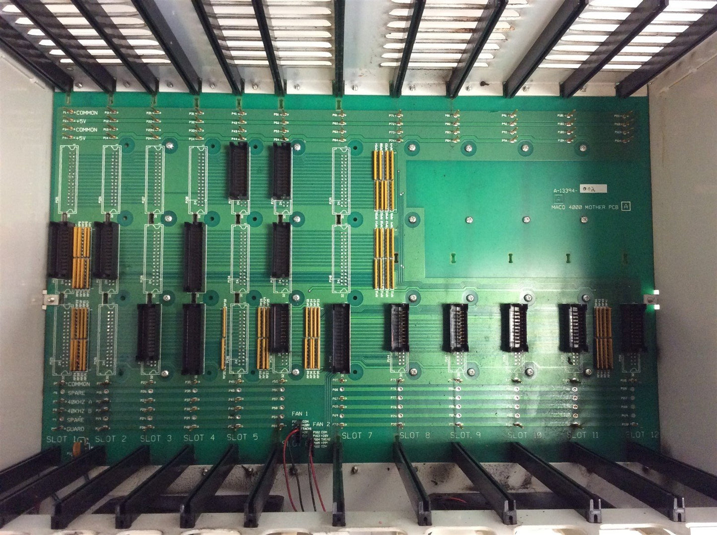 Used Barber Colman 40BA-211BD-D00-B-00, Maco 4000 A-13394 Control 12-Slot Card Rack