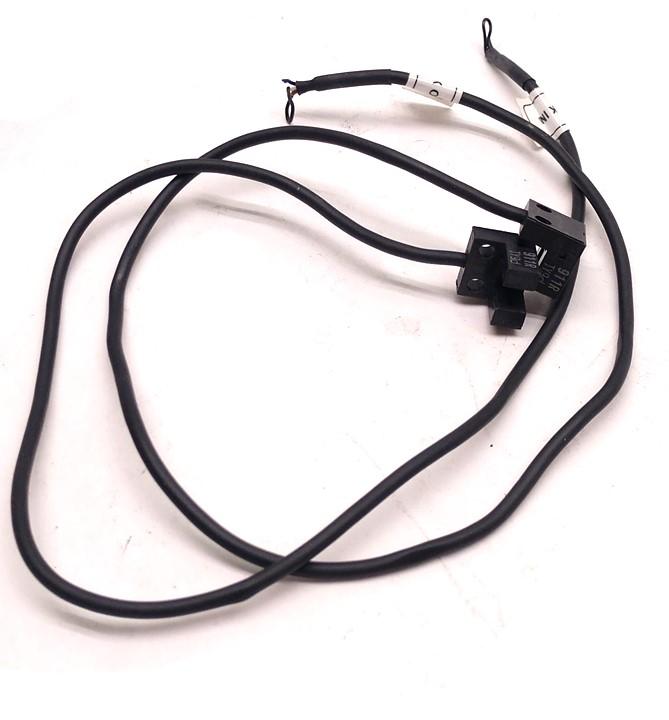 Used Lot of 2 Omron EE-SX 911-R Photo Microsensor, L Shaped, 5mm Sensing Distance