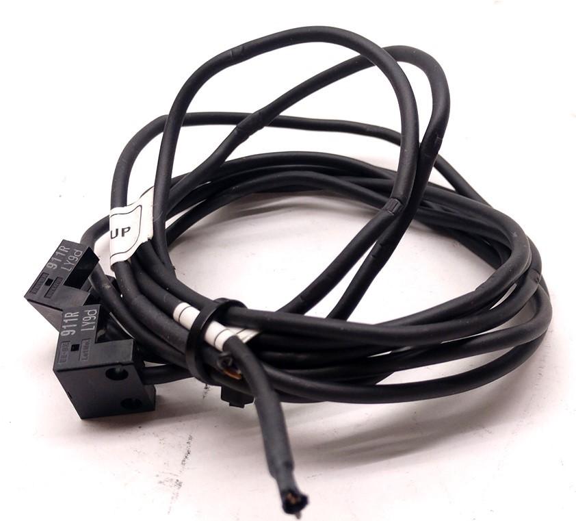 Used Lot of 2 Omron EE-SX 911-R Photo Microsensor, 5 mm Sensing Distance, L Shaped