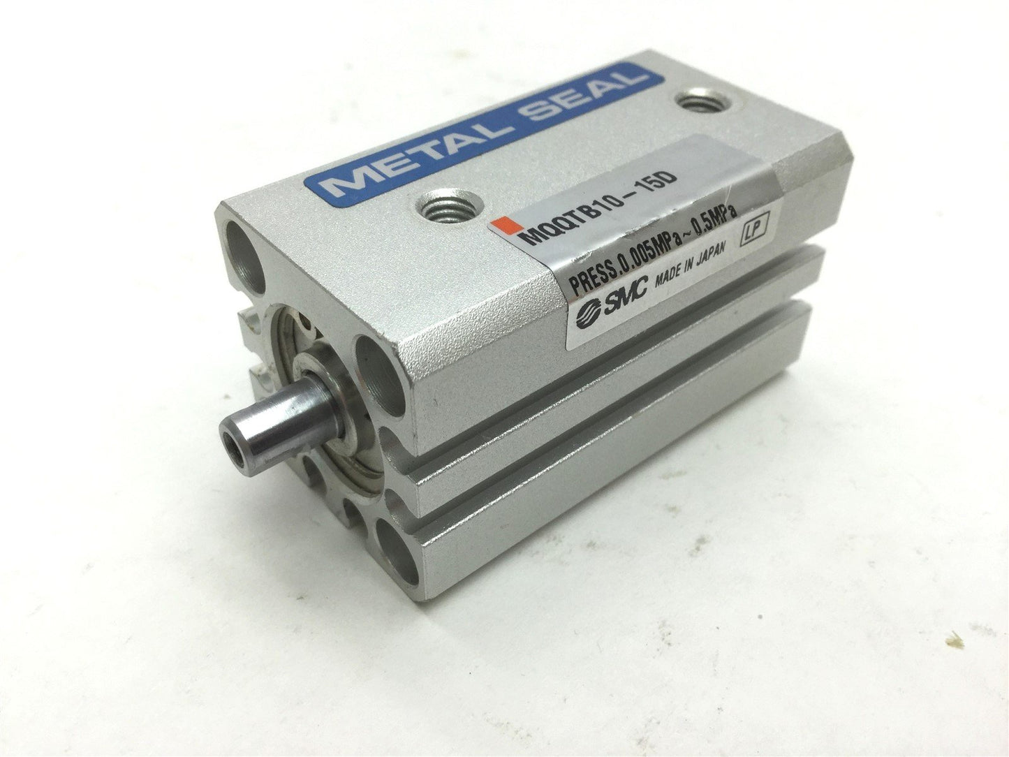 Used SMC MQQTB10-15D Low Friction Compact Cylinder Metal Seal Bore: 10mm Stroke: 15mm