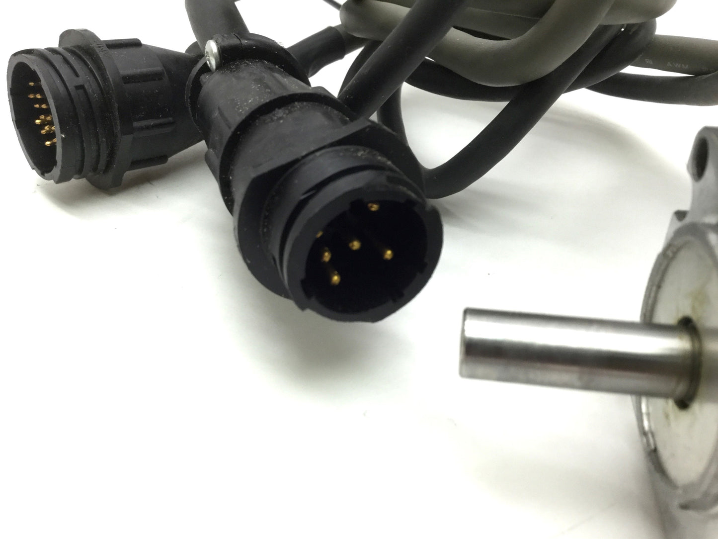 Used Allen Bradley Y-1003-2-H04AA Servo Motor, Shaft: 8mm, Series B, 5000 RPM 230V