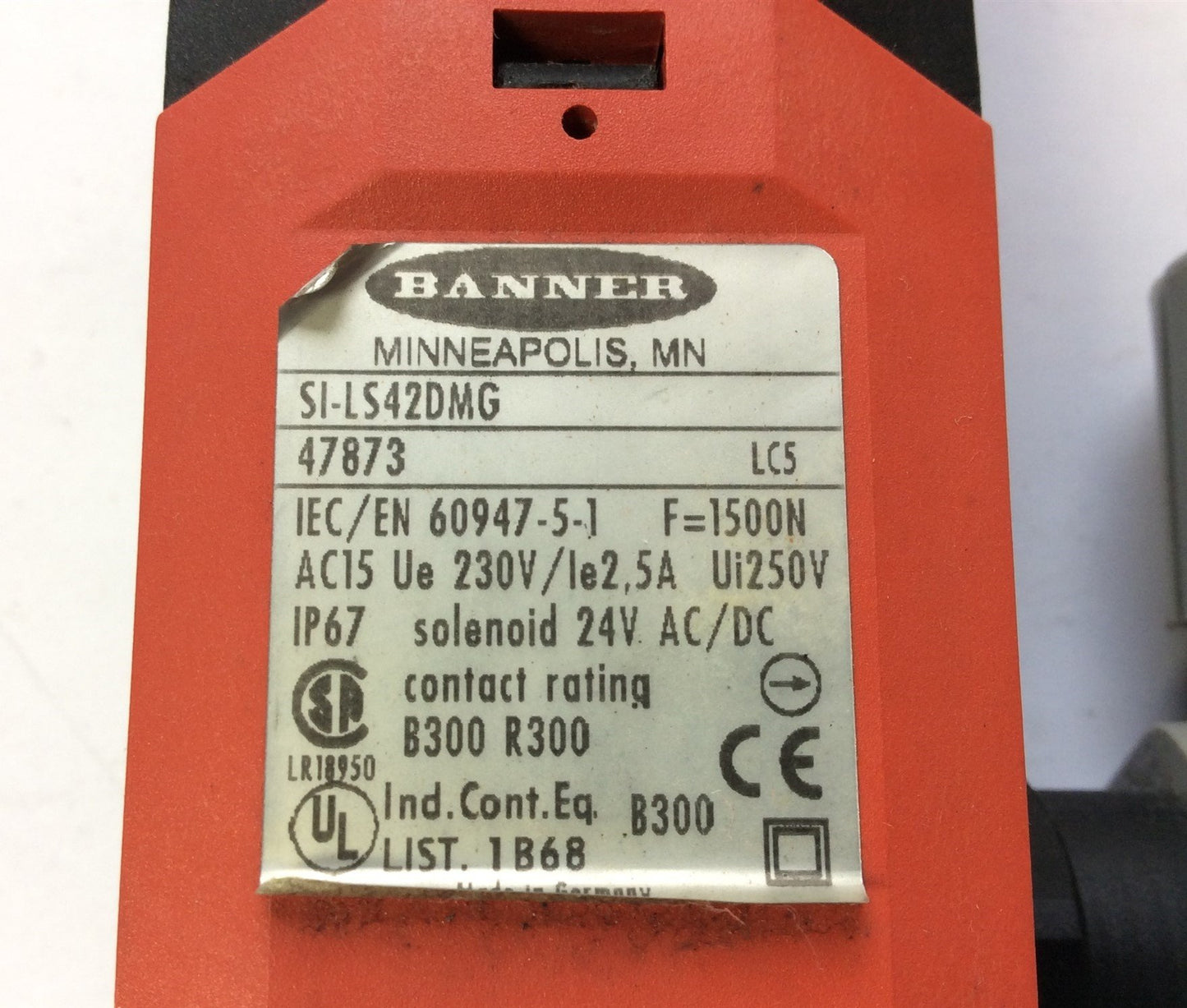 Used Banner SI-LS42DMG Safety Guard Door Interlock Switch, Solenoid Voltage 24V AC/DC