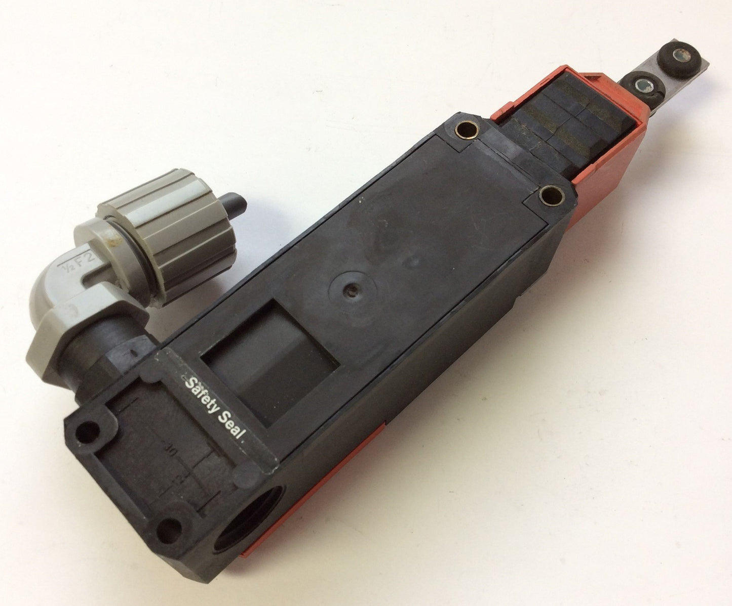 Used Banner SI-LS42DMG Safety Guard Door Interlock Switch, Solenoid Voltage 24V AC/DC