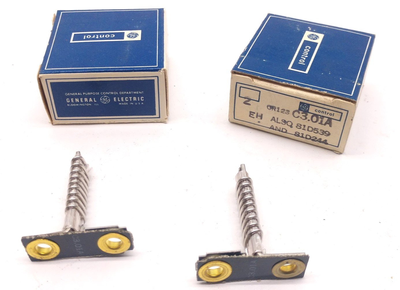 Used Lot of 2 General Electric CR123 C3.01A Overload Heater Relay Element