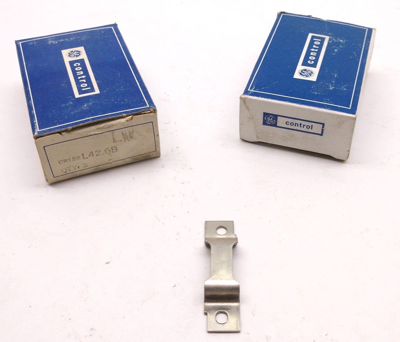 Used Lot of 6 General Electric CR123 L42.6B Overload Heater Relay Element