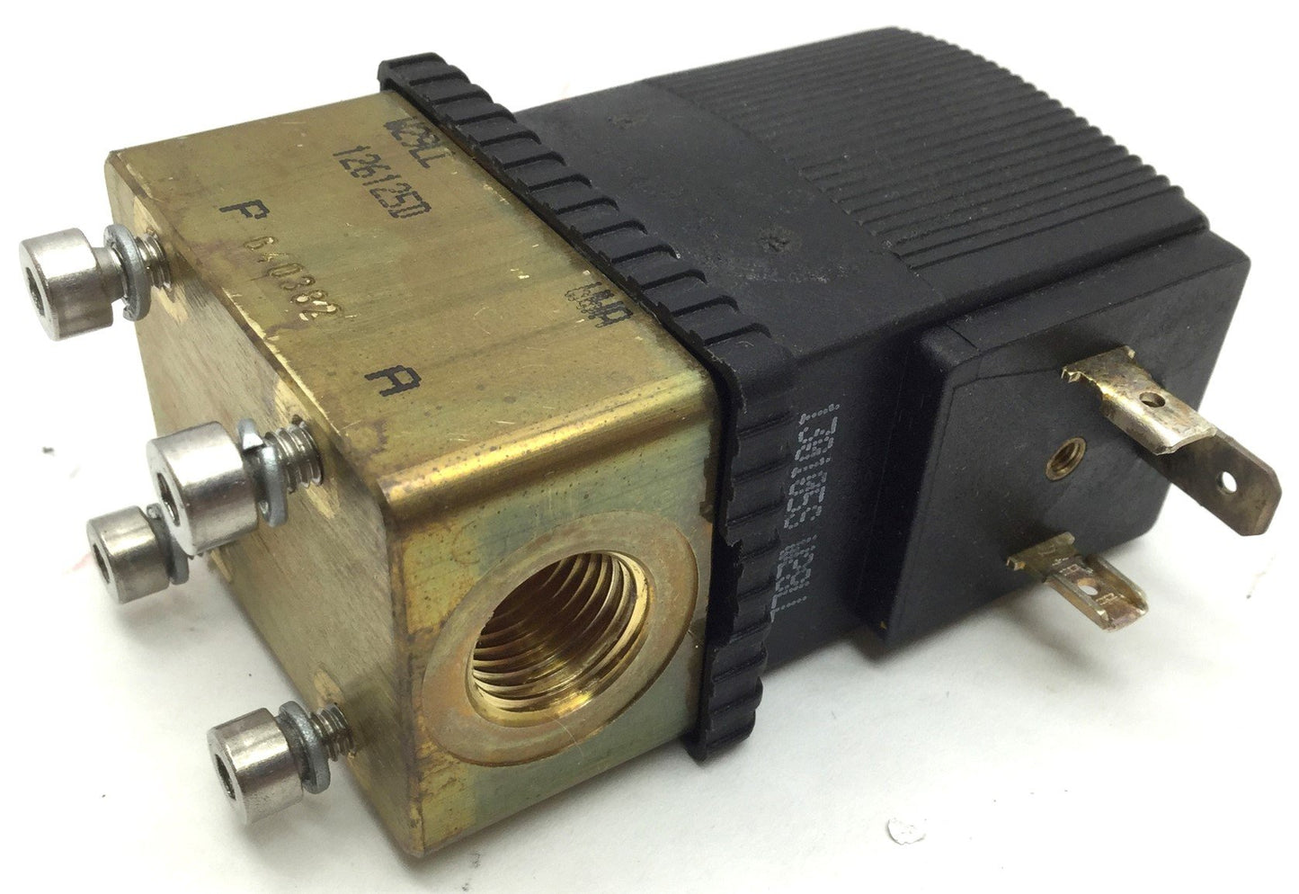 Used Burkert 6013 PN0-6BAR Solenoid Valve Fluid/Gas, Voltage: 48VDC, Ports: 1/4" NPT