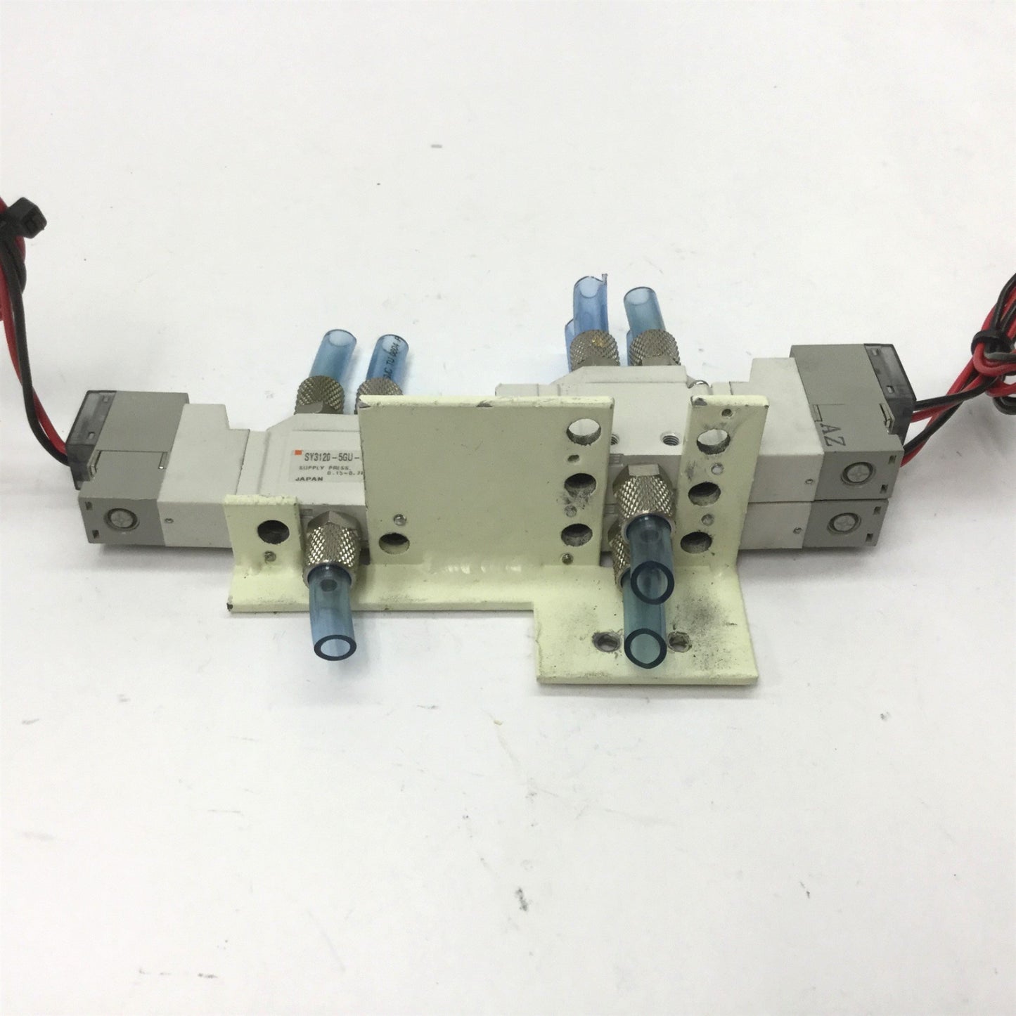 Used Lot of 3 SMC SY3120-5GU-M5 Solenoid Valves, Voltage: 24VDC, Pressure 0.15-0.7MPa
