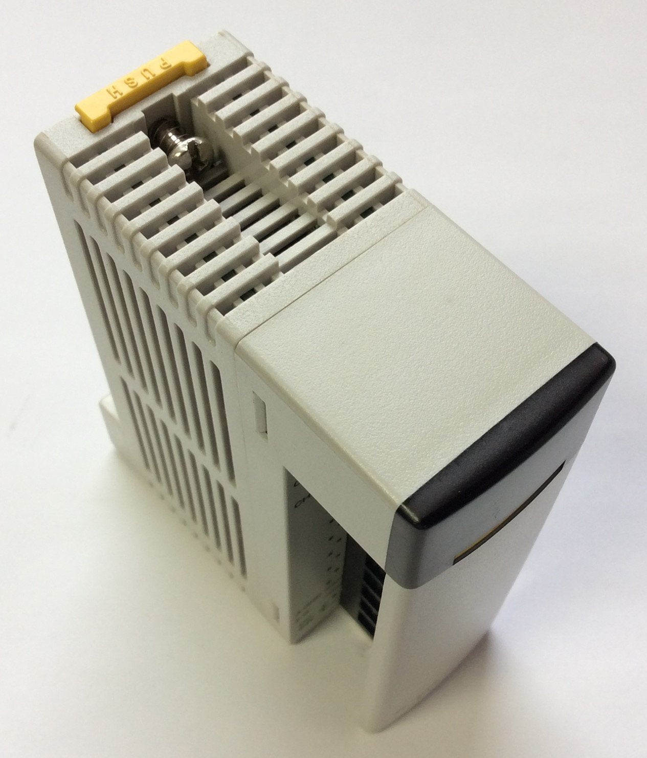 Used Cutler Hammer D32LTAOM210V PLC Analog Output Module, 2 Channel, 0-10V