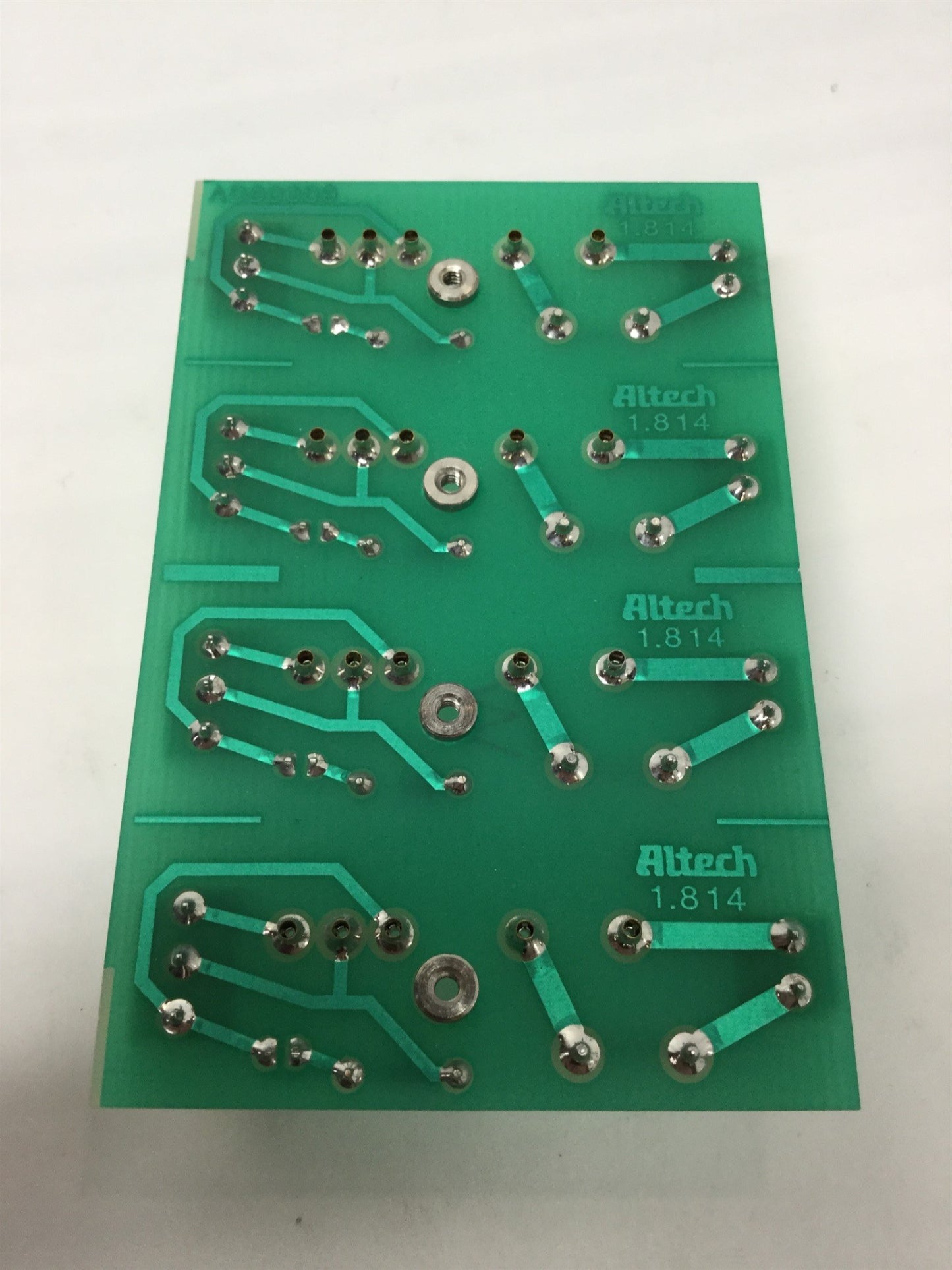 Used Altech AD90009 1.814 Relay Module Board Base Backplane, 4-Unit, 5-Pin I/O