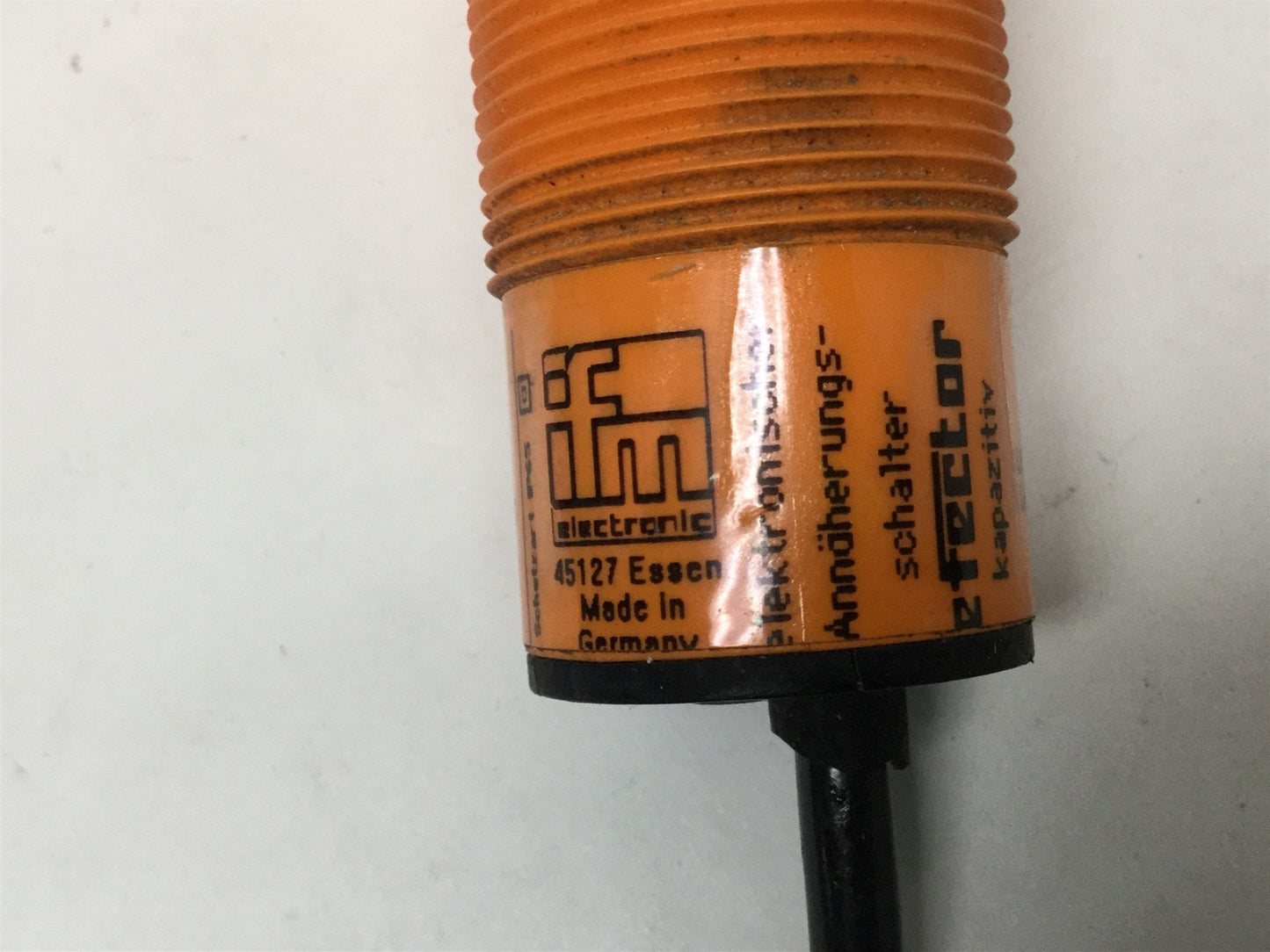 Used IFM Efector KI0037 KI-2015-ABOA Capacitive Proximity Sensor Switch, 3-15mm