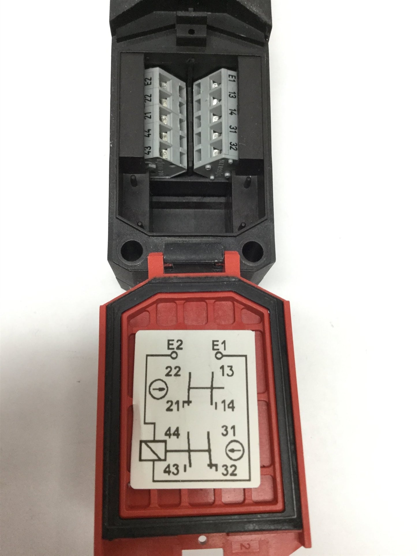 Used Banner SI-LS42DMG Safety Guard Door Interlock Switch, Locking Voltage: 24V AC/DC