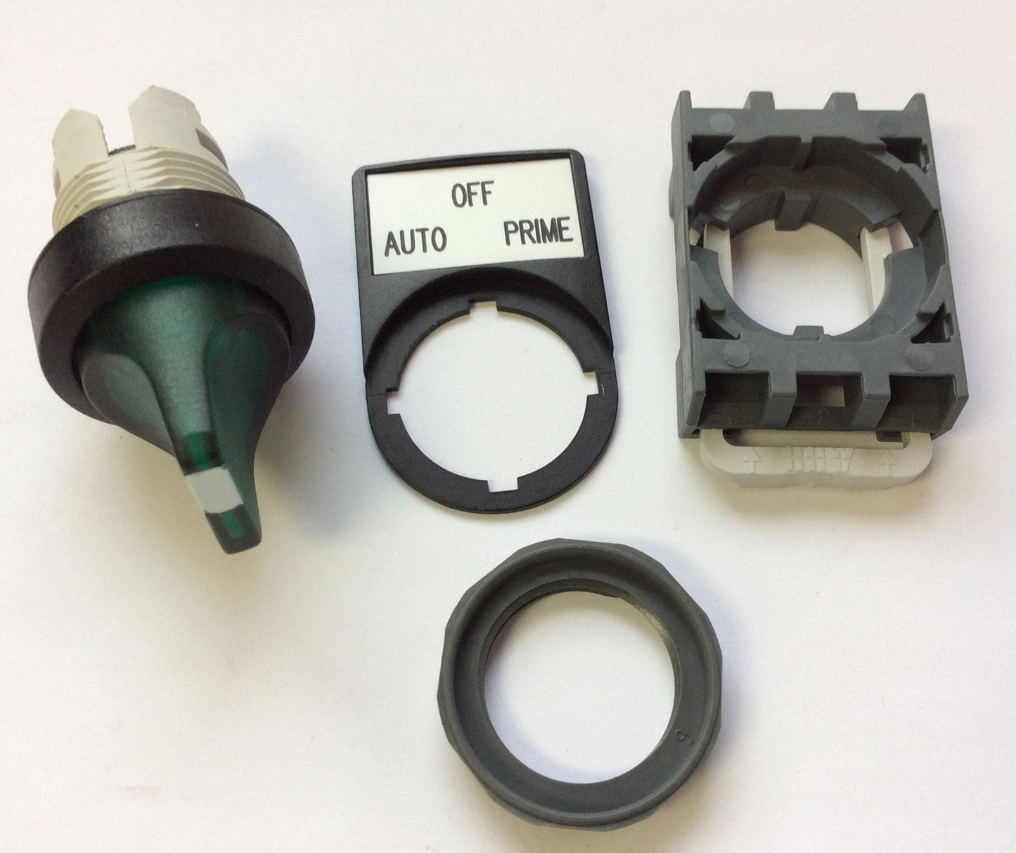 New – Open box Lot of 2 ABB LED Illuminated Selector Switch 3-Pos Maintained/Momentary, Green