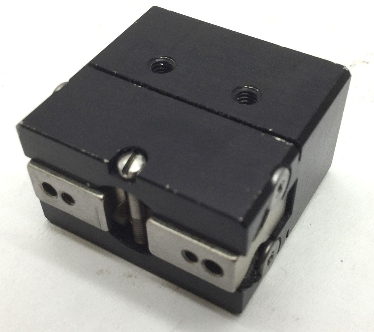 Used Robohand RPM-3M Miniature Parallel Pneumatic Gripper, 6.3mm Stroke, 8 lb Force