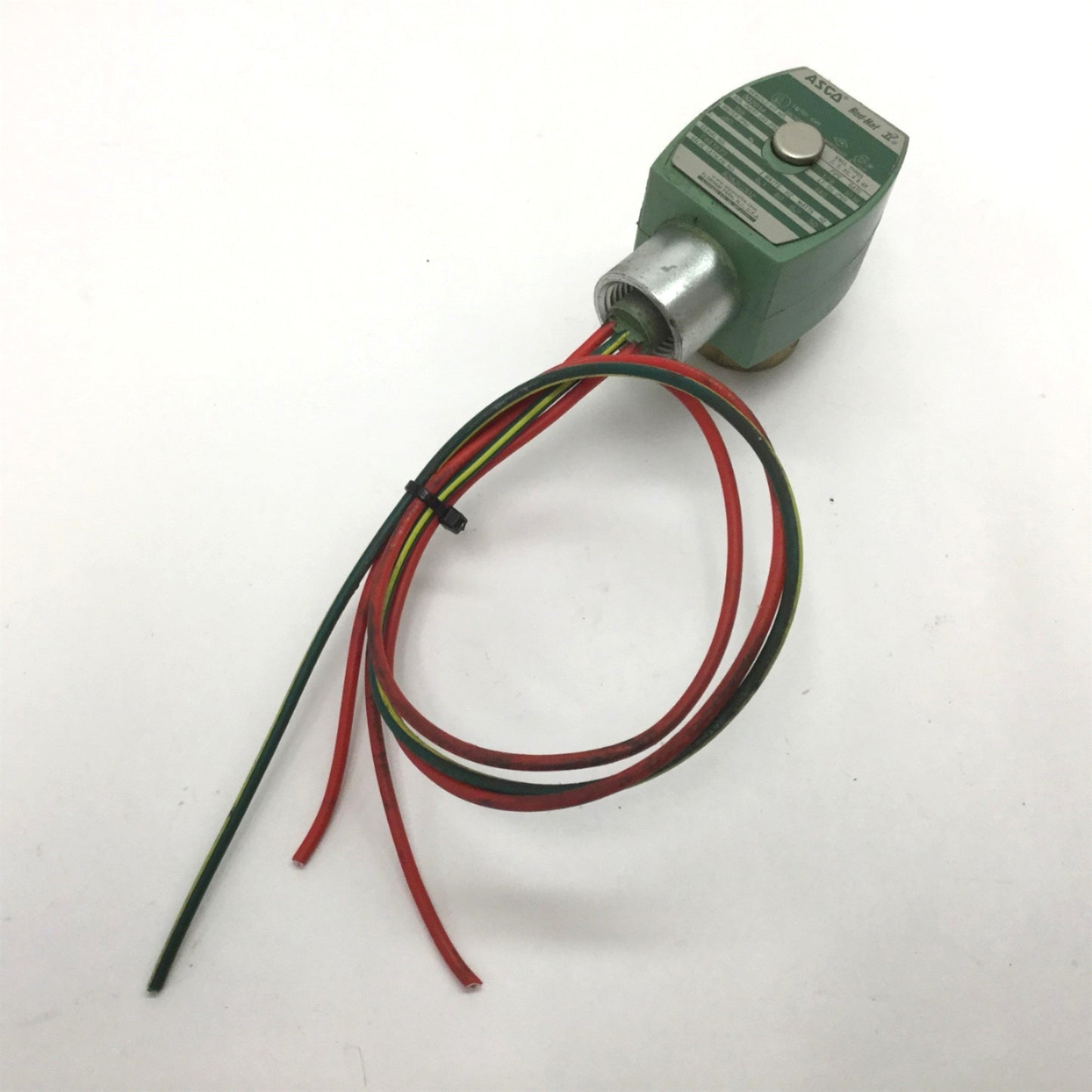 Used Asco 8262G002 Electric Solenoid Valve, Use with Air Inert Gas Water and Lt. Oil