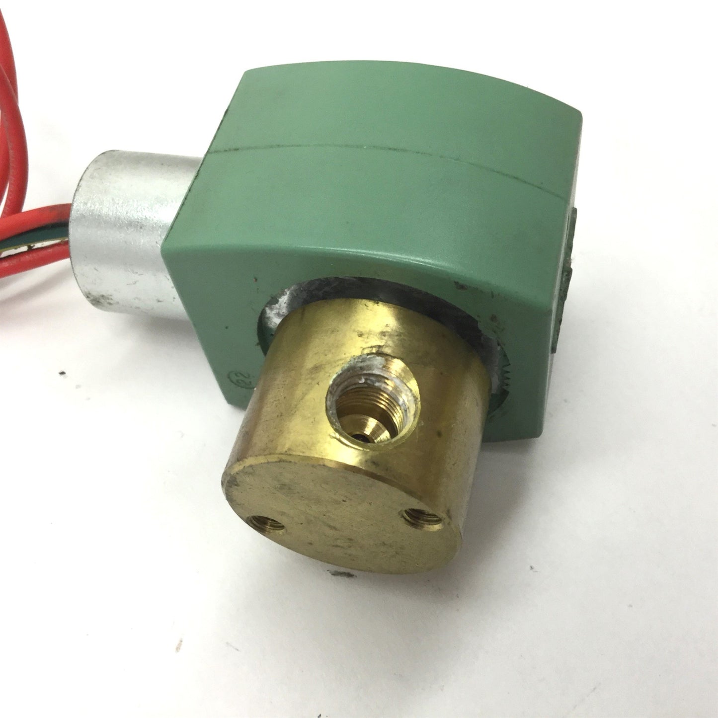 Used Asco 8262G002 Electric Solenoid Valve, Use with Air Inert Gas Water and Lt. Oil