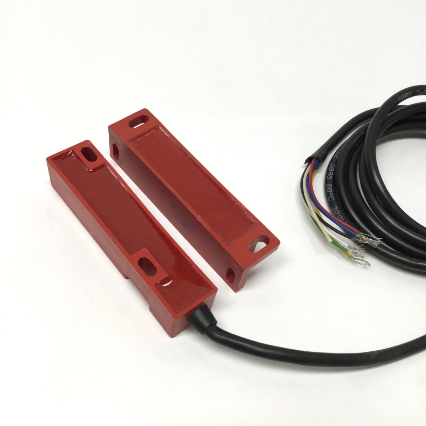 Used Sti MF-2PC10 Safety Interlock Switch With Actuator, Contacts: 1x N/O and 1x N/C