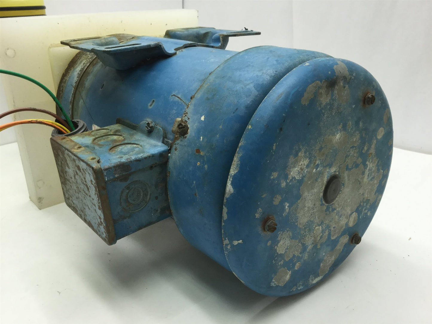 Used Penguin P-2B Vertical Pump & Motor, 112GPM, 2HP, 69' Head, 208-230/460VAC