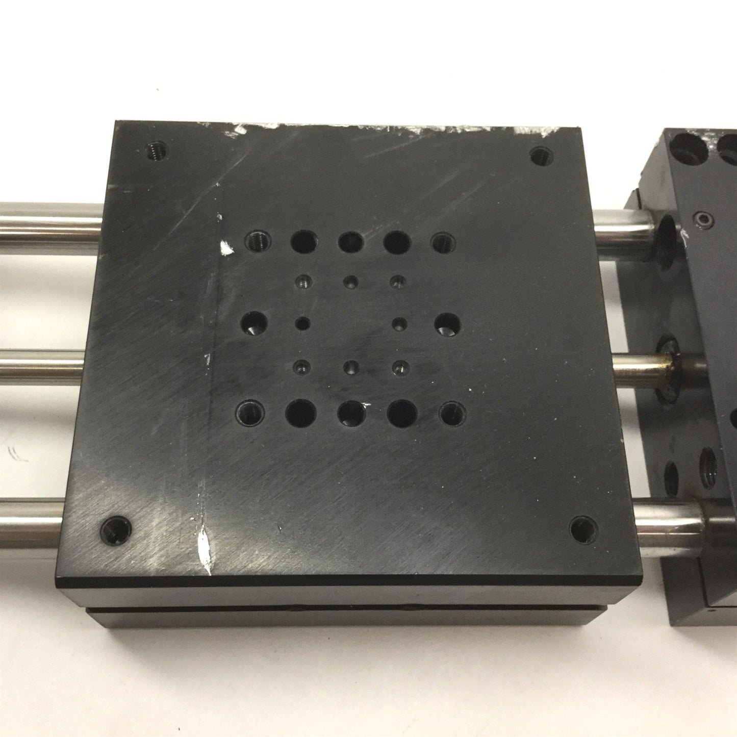 Used Robohand DLB-12-B-B-2-V Pneumatic Base Slide, Bore: 1", Stroke: 2.5", 10-32 M5