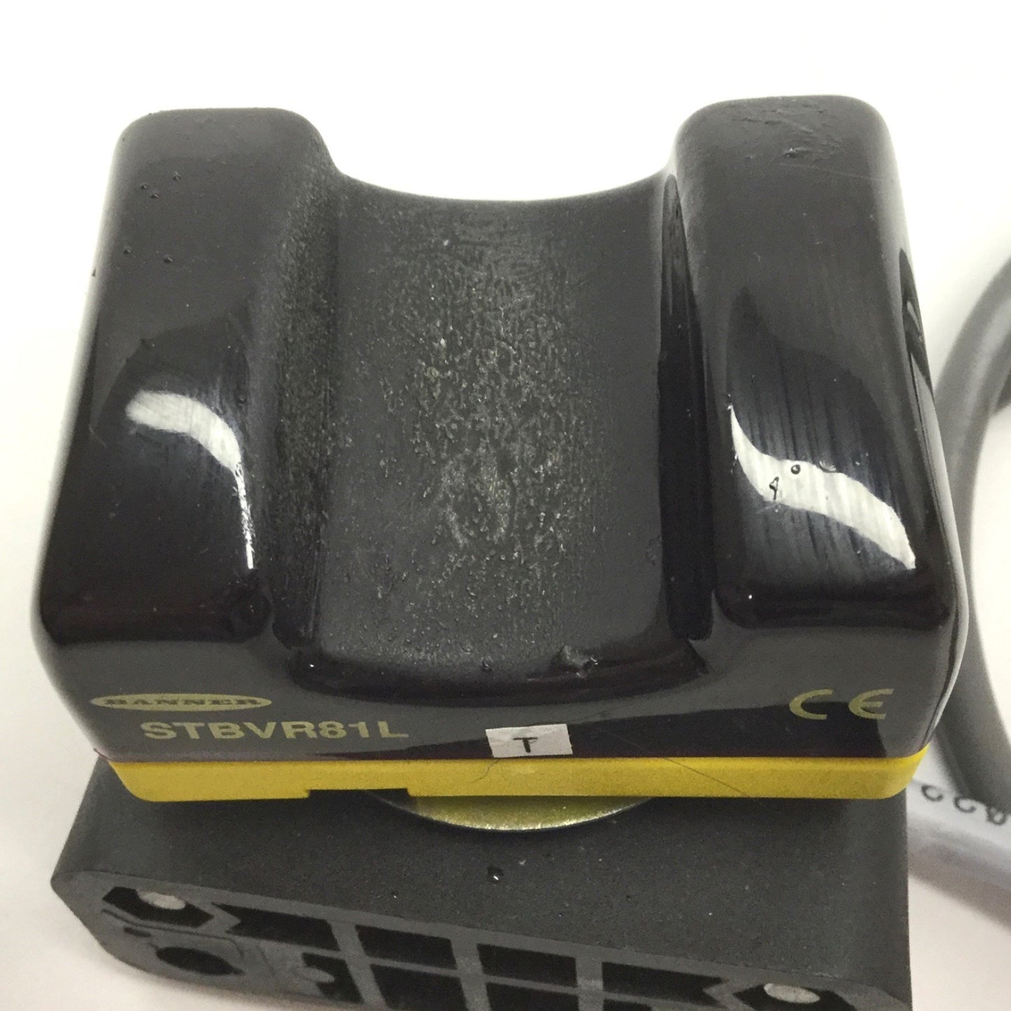 Used Banner STBVR81L Safety Touch Button, Input: 20-30VAC/DC, Output: 2x Relays