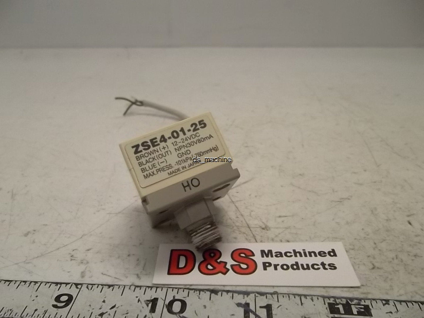 Used SMC Pneumatic Vacuum Switch 12-24VDC NPN ZSE4-01-25
