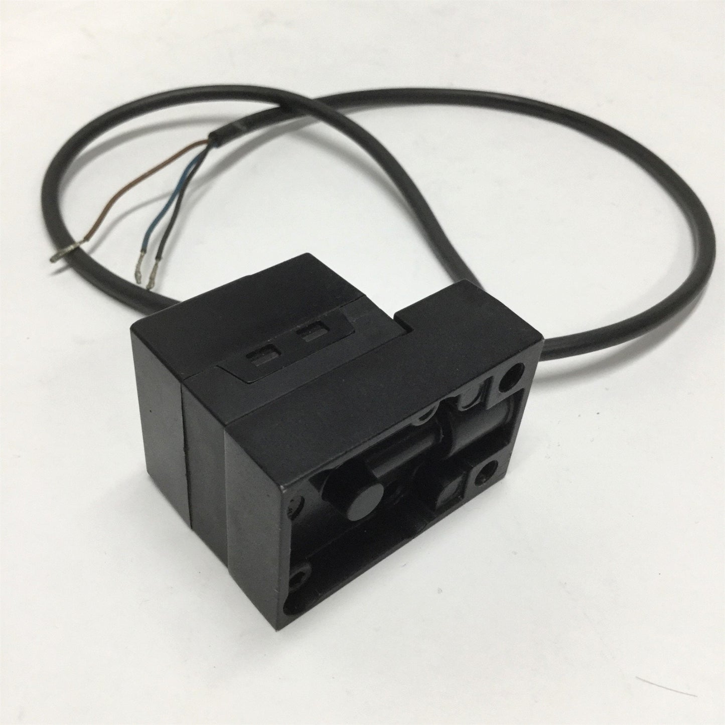 Used Sunx DPX-410PB-IN Digital Pressure Sensor Switch PNP, 0-150psi, 12-24VDC, 1/8NPT