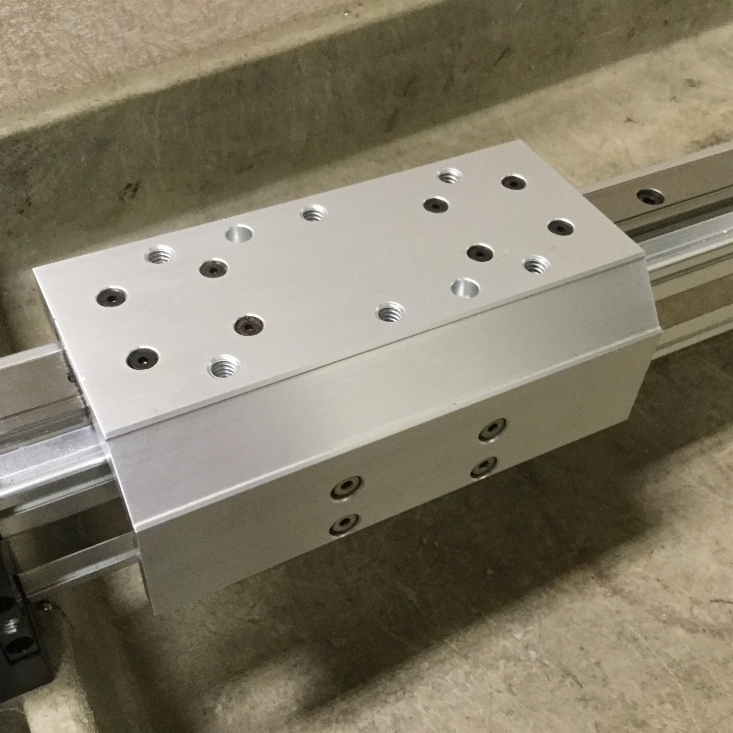 For Parts Tolomatic MXE25P Screw Drive Actuator, Stroke: 20", Shaft: 0.25", *For Parts*