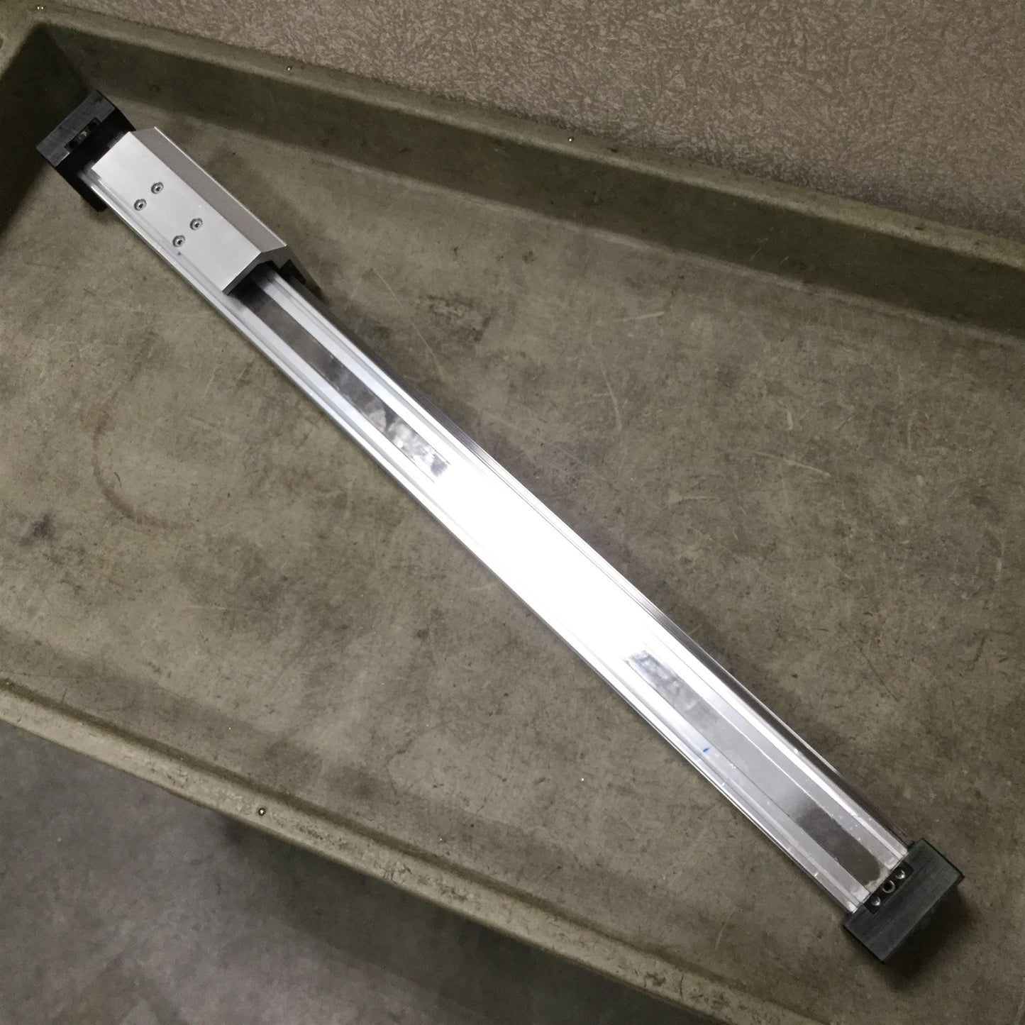 For Parts Tolomatic MXE25P Screw Drive Actuator, Stroke: 20", Shaft: 0.25", *For Parts*