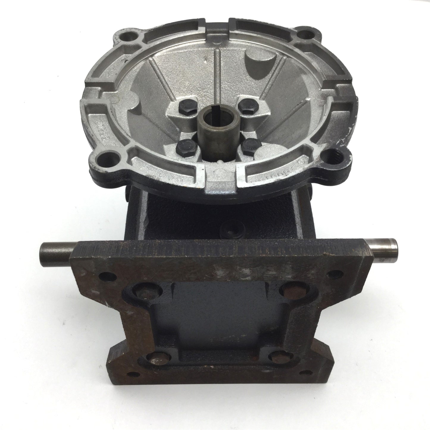 Used Dayton 4Z007 Speed Reducer, 5:1 Ratio, Input Power 1HP, Shaft Diameter: 5/8"